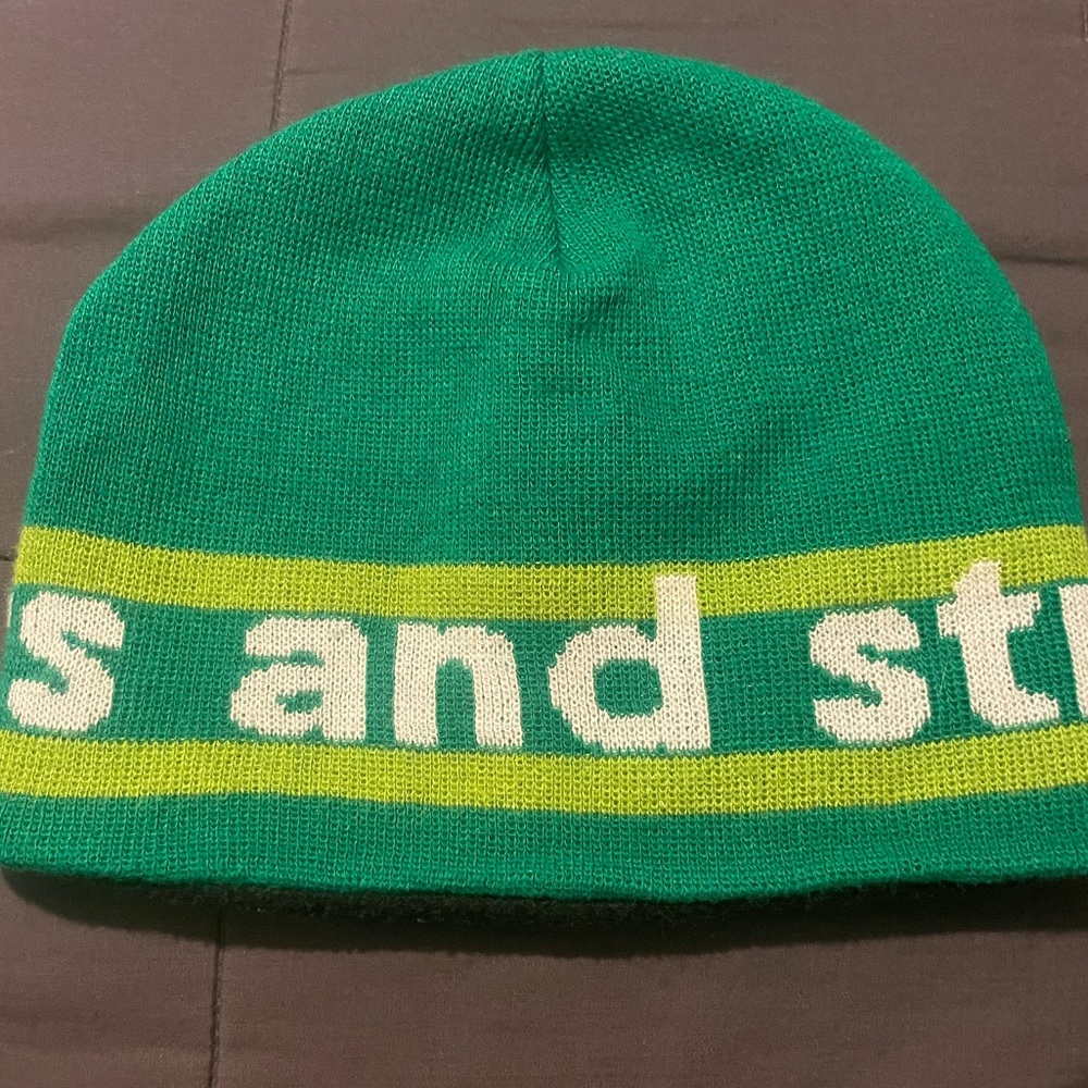 FAMOUS STARS AND STRAPS Vintage Green and Yellow Knit Beanie